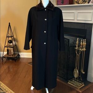 Jofeld Vintage Black 80% Wool Maxi Coat with Animal Print Fur Collar.